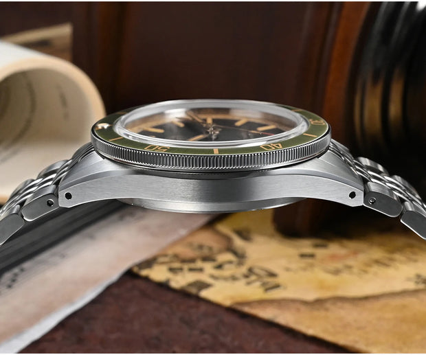 San Martin 39.5mm Men Dive Watch Vintage Distressed Effect NH35 Automatic Mechanical Watch Waterproof 200m C3 Lume SN0116 Reloj