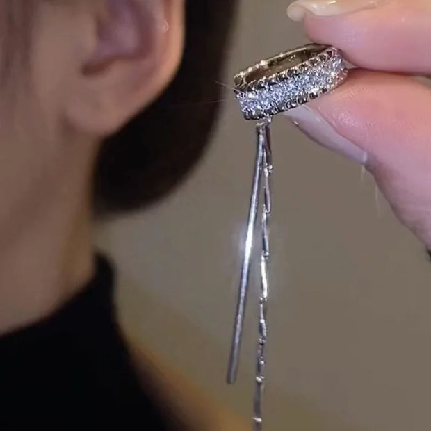 Shiny Silver Color Crystal Cross Star Tassel Ear Clip for Women Trendy Rhinestone Long Fake Cartilage Piercing Ear Cuff Jewelry