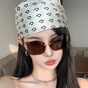 Retro American Curved Lenses Women'S Sunglasses Personalized Letter Decoration Glasses Outdoor Popular Eyepieces Shades Eyewear